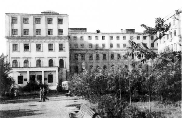 Б. Калужская, 14. 1955. Фото: PastVu