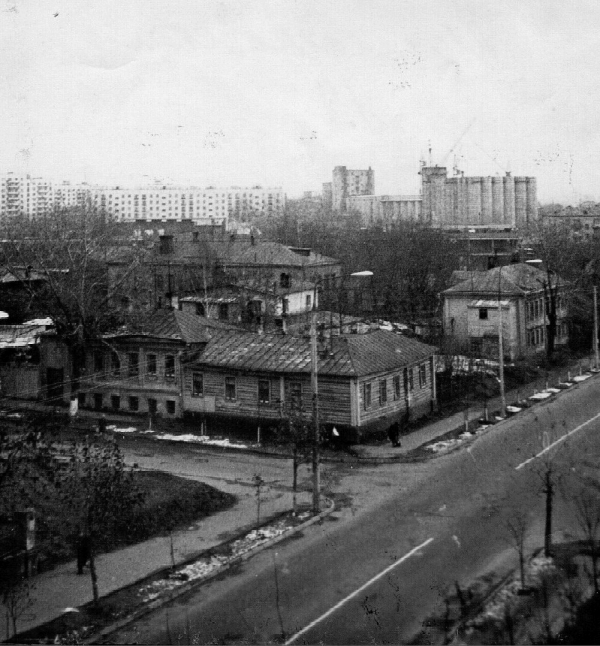 Часть Маленковской улицы, где находился дом № 40. Фото: PastVu Часть Маленковской улицы, где находился дом № 40. Фото: PastVu