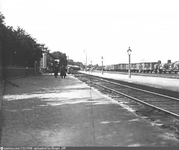 Перрон вокзала в Орехово-Зуево 1910  –  1920 Фото: pastvu.com