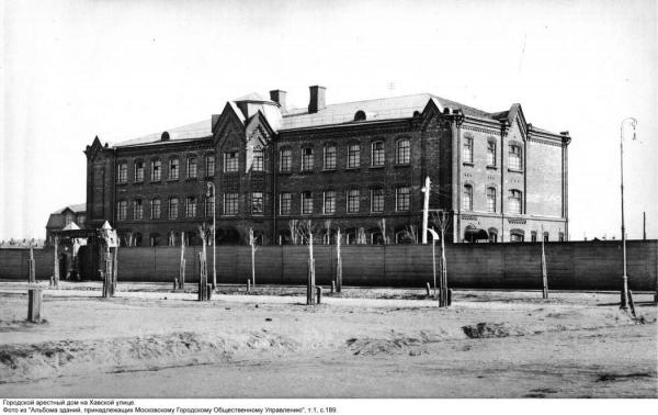 Здание городского Арестного дома в 1910 г. Фото: PastVu Здание городского Арестного дома в 1910 г. Фото: PastVu