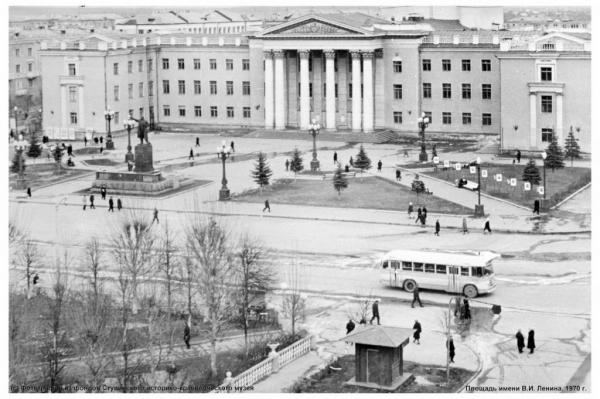 Дворец культуры, построенный к 1956 году Ступинским металлургическим комбинатом. 1970 г. Фото:dkstupino.ru