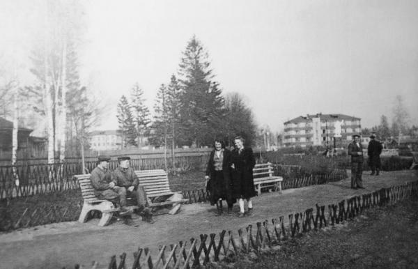 Улица Ленина, 1944 г. Фото: trojza.blogspot.ru Улица Ленина, 1944 г. Фото: trojza.blogspot.ru