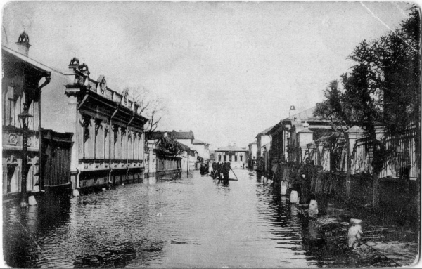 Кузнецкий переулок. 1908 г. Сейчас это часть Вишняковского переулка. По левой стороне предположительно находится дом № 6. Фото: PastVu