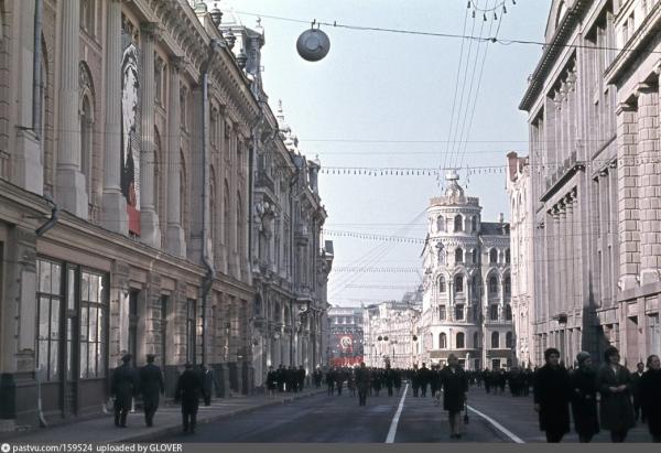 Улица Куйбышева (Ильинка) в 1970–1973 гг. Фото: PastVu Улица Куйбышева (Ильинка) в 1970–1973 гг. Фото: PastVu