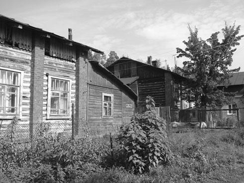 Бывшие конюшни усадьбы Брокара. Фото: ru-ivanteevka.livejournal.com Бывшие конюшни усадьбы Брокара