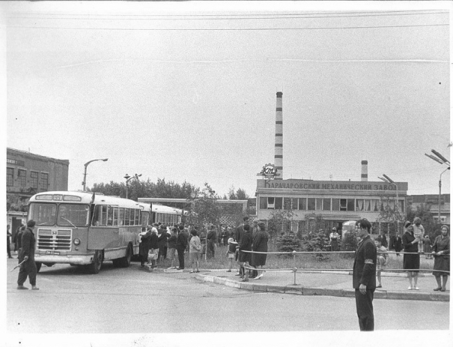 Проходная завода. 1968 г. Фото: PastVu
