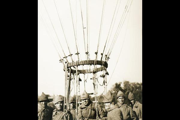 Маневры Красной Армии. Репортаж Александра Родченко. 1924 г. Фото: club.foto.ru