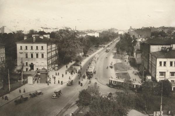 Садовая-Кудринская от пл. Восстания. Конец 1920-х гг. Фото: PastVu