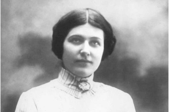 Лариса Рейснер